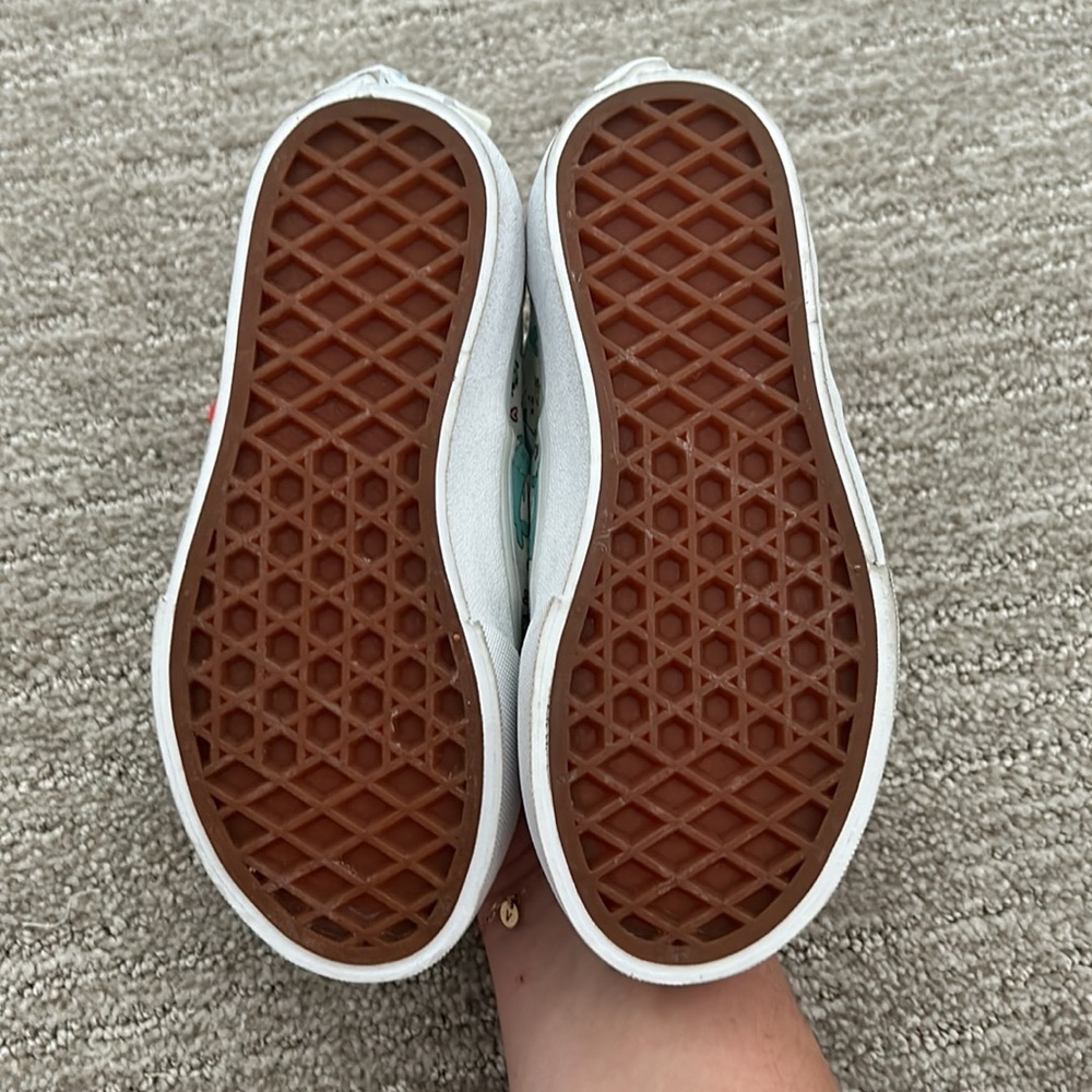 Vans - Picture 2 of 3